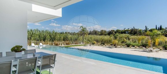 4 bedrooms House in Quarteira, Portugal No. 182599 9