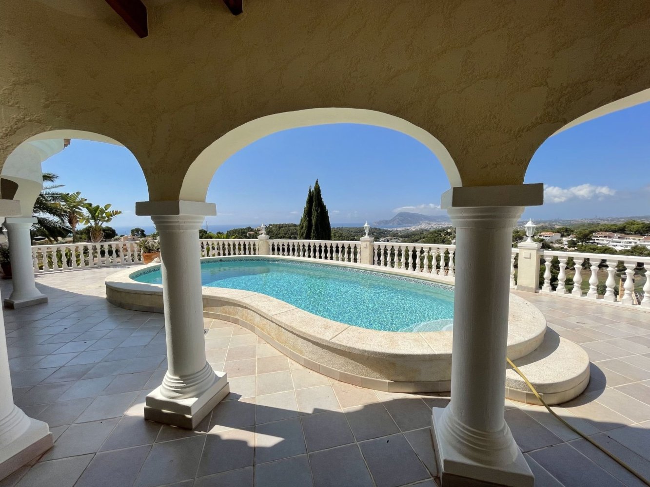 4 bedrooms Villa in Altea, Spain No. 12133