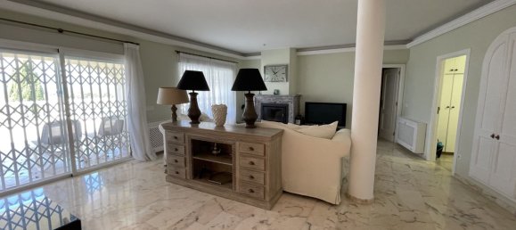 4 bedrooms Villa in Altea, Spain No. 12133 13