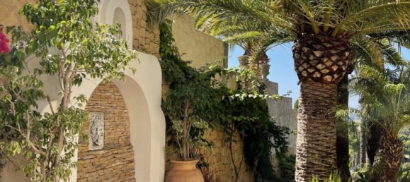 4 bedrooms Villa in Altea, Spain No. 12133 8