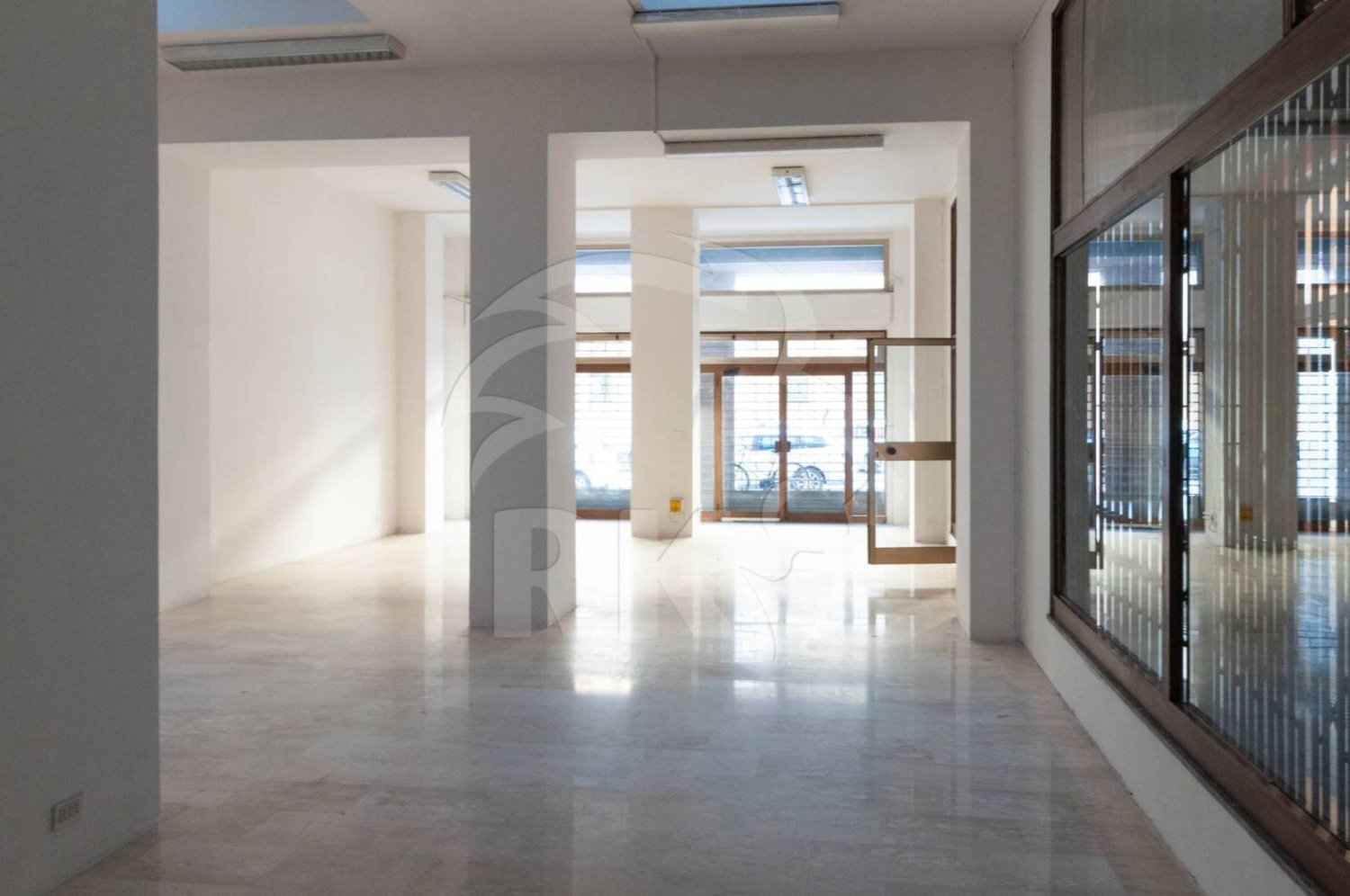 Imóvel comercial de 1 divisão em Bologna, Italy N.º 72254