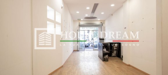 27m² Commercial property in Rome, Italy No. 334876 17