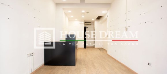 27m² Commercial property in Rome, Italy No. 334876 4