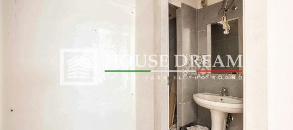 27m² Commercial property in Rome, Italy No. 334876 18