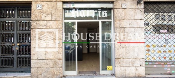 27m² Commercial property in Rome, Italy No. 334876 3