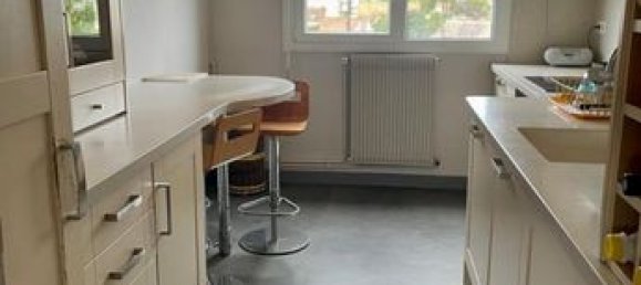 2 Schlafzimmer Wohnung in Louviers, France, Nr. 353075 4