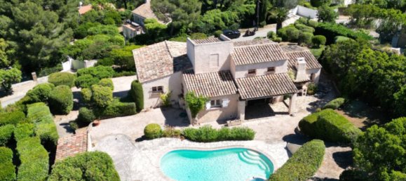 4 bedrooms Villa in Cavalaire-sur-Mer, France No. 101467 20