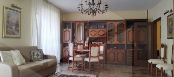 Apartamento de 4 habitaciónes en Triggiano, Italy No. 30741 10