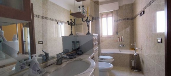 Apartamento de 4 habitaciónes en Triggiano, Italy No. 30741 28