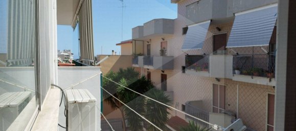 Apartamento de 4 habitaciónes en Triggiano, Italy No. 30741 25