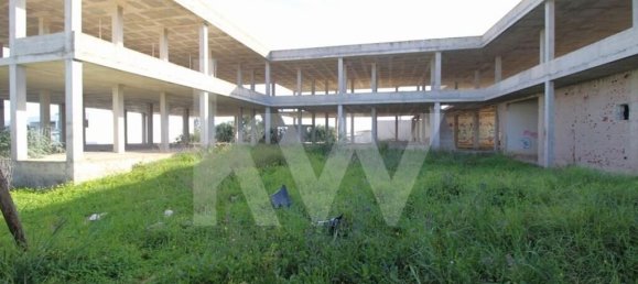 1244m² Commercial property in Ferreiras, Portugal No. 110414 2