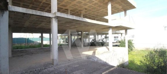 1244m² Commercial property in Ferreiras, Portugal No. 110414 8