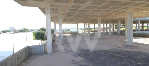 1244m² Commercial property in Ferreiras, Portugal No. 110414 10