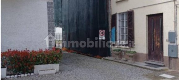 3 bedrooms Apartment in Mariano Comense, Italy No. 299076 2