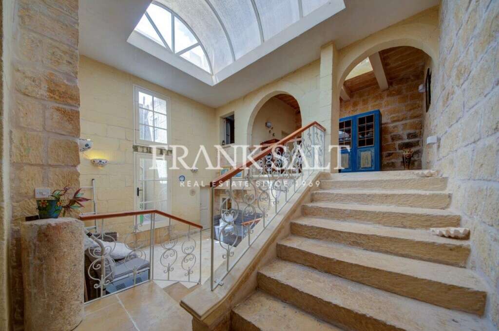 Дом с 3 спальнями в Саннат, Мальта № 908