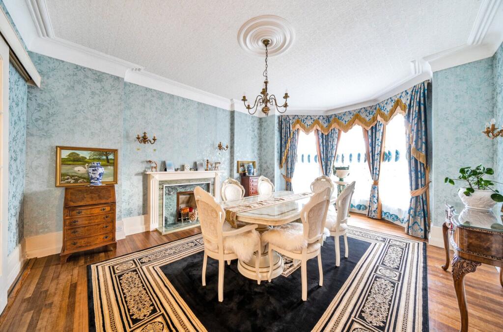 6 bedrooms House in Whetstone, United Kingdom No. 6670