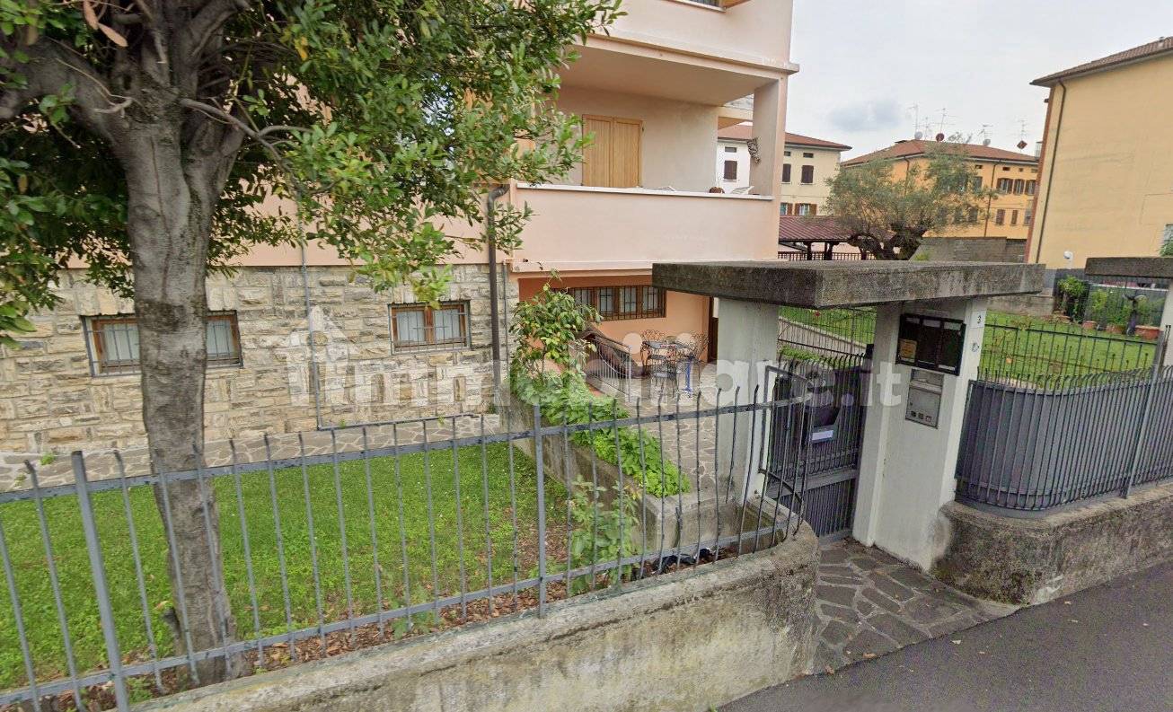 5غرفة مكتب في Rovato, Italy رقم 341877