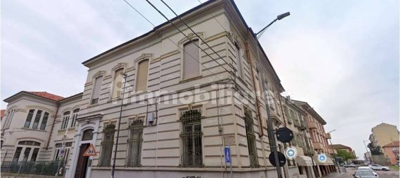 32 bedrooms Building in Asti, Italy No. 123628 3