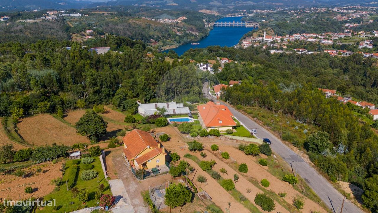 Casa de 3 dormitorios en Vila Nova de Gaia, Portugal No. 26002