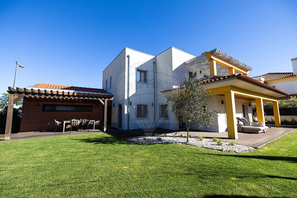 4 bedrooms House in Oeiras, Portugal No. 46518