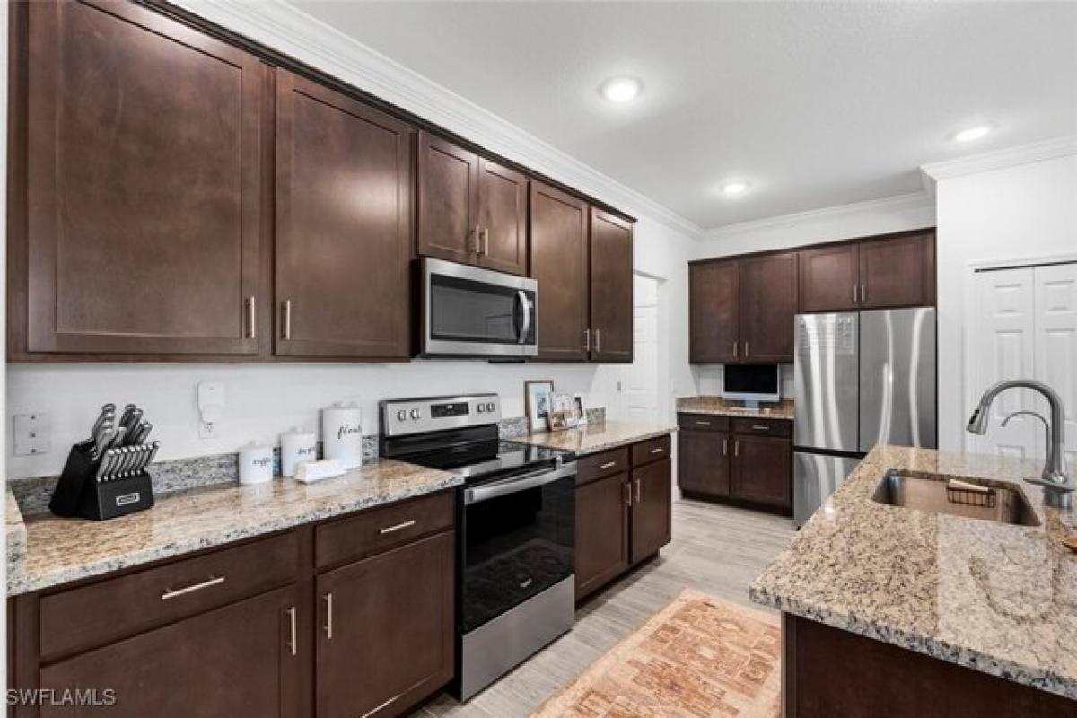 3 bedrooms House in Cape Coral, USA No. 412341