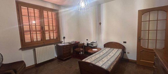 5 bedrooms Villa in Garlasco, Italy No. 359505 10