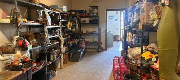 5 bedrooms Villa in Garlasco, Italy No. 359505 11