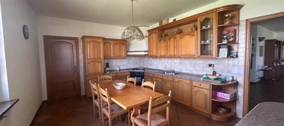5 bedrooms Villa in Garlasco, Italy No. 359505 7