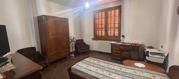 5 bedrooms Villa in Garlasco, Italy No. 359505 8