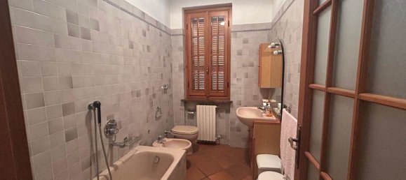 5 bedrooms Villa in Garlasco, Italy No. 359505 20