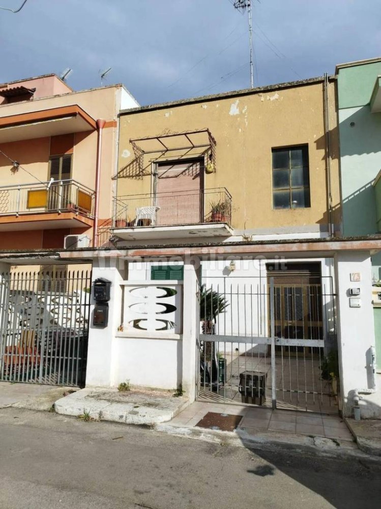 2 bedrooms Apartment in Lecce, Italy No. 197144