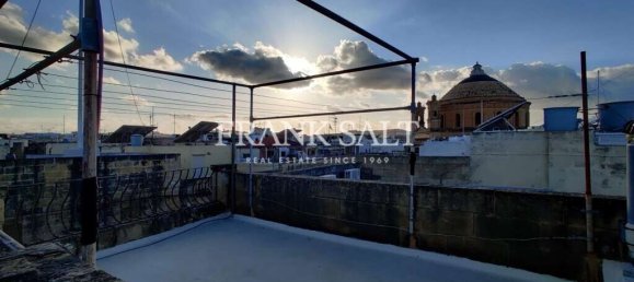 3 bedrooms House in Mosta, Malta No. 9637 16