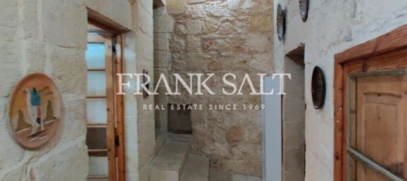 3 bedrooms House in Mosta, Malta No. 9637 9
