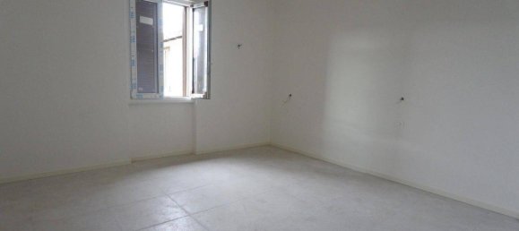 6-Zimmer Haus in Prato, Italy, Nr. 29483 4