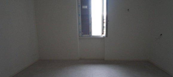 6-Zimmer Haus in Prato, Italy, Nr. 29483 9