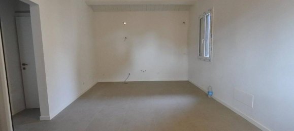 6-Zimmer Haus in Prato, Italy, Nr. 29483 3