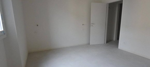 6-Zimmer Haus in Prato, Italy, Nr. 29483 5