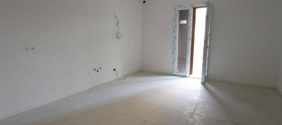 6-Zimmer Haus in Prato, Italy, Nr. 29483 2