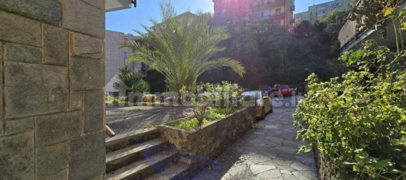 2 Schlafzimmer Wohnung in Savona, Italy, Nr. 93085 9