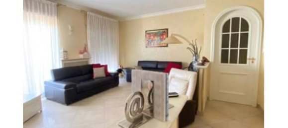 4 rooms Apartment in Taranto, Italy No. 253215 3