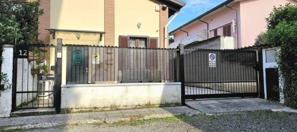 Вилла с 5 комнатами в Горгондзола, Италия № 39300 36