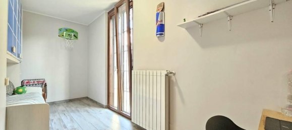 Вилла с 5 комнатами в Горгондзола, Италия № 39300 2