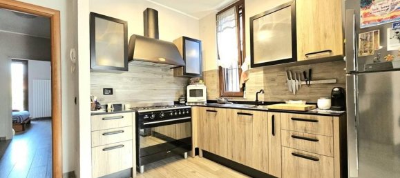 Вилла с 5 комнатами в Горгондзола, Италия № 39300 32