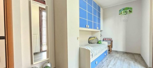 Вилла с 5 комнатами в Горгондзола, Италия № 39300 3