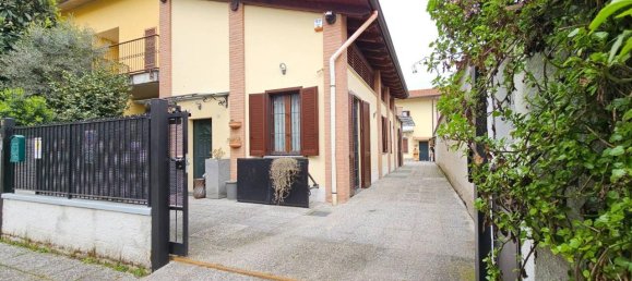 Вилла с 5 комнатами в Горгондзола, Италия № 39300 37