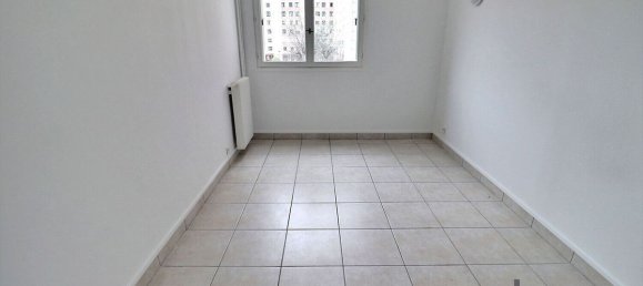 3 bedrooms Apartment in Neuilly-Plaisance, France No. 149272 6