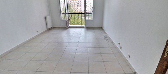 3 bedrooms Apartment in Neuilly-Plaisance, France No. 149272 3