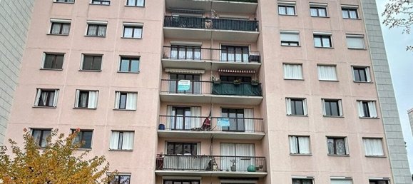 3 bedrooms Apartment in Neuilly-Plaisance, France No. 149272 2