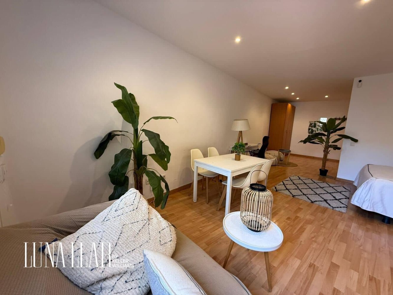 1 غرف نوم شقة في Eixample, Spain رقم 185860