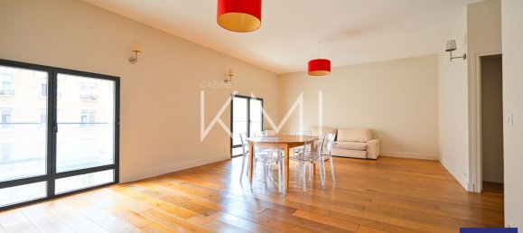 2 bedrooms Apartment in Paris, France No. 150943 3